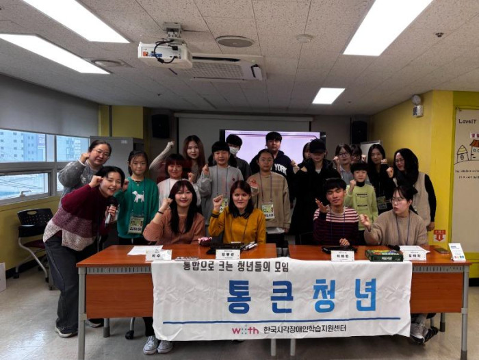 문턱 너머로1.jpg